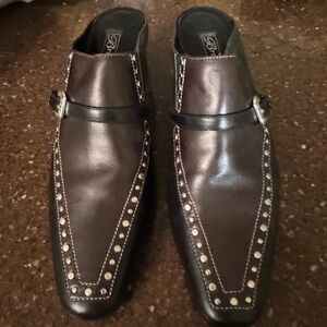 Brighton black and brown mules